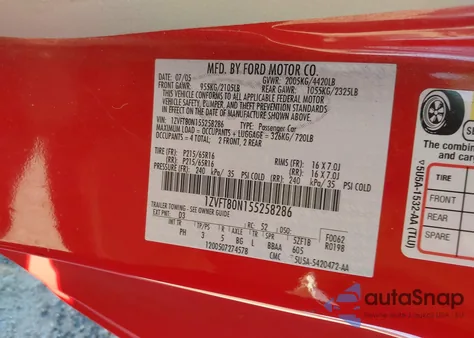 2005 Ford Mustang V6 Deluxe/V6 Premium z USA, uszkodzony, nr VIN 1ZVFT80N155258286